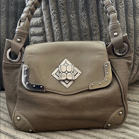 BCBGMaxAzria Gray Shoulder Bag Handbag Braided Handle Cool Turn-Lock Feature - Picture 4 of 17